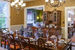 Large Historic Mansion Near Cleveland | Sleeps 12