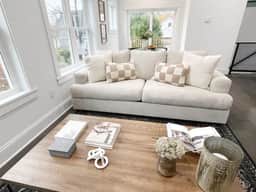 The Carriage House | Stylish Stay Near West 25th