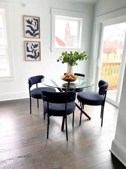 The Carriage House | Stylish Stay Near West 25th