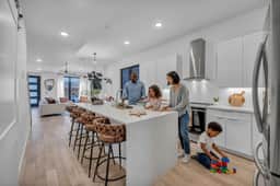 Tremont Modern Stay | Gym + Sleeps 8