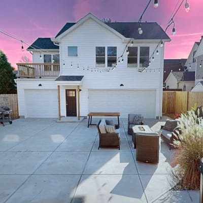 The Carriage House | Stylish Stay Near West 25th