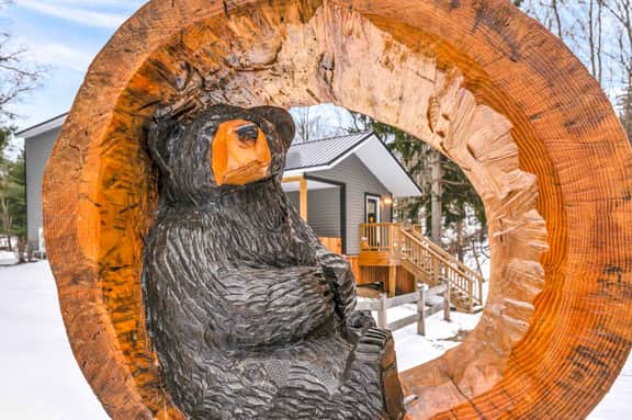 3BR Cabin Near Skiing | Hot Tub & Fireplace