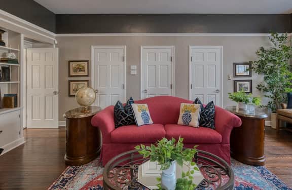 Large Historic Mansion Near Cleveland | Sleeps 12