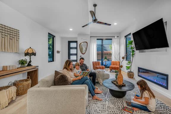Tremont Modern Stay | Gym + Sleeps 8