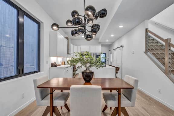 Tremont Modern Stay | Gym + Sleeps 8